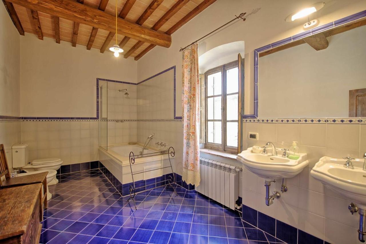 Villa Capolona By Posarellivillas Calbenzano Exteriör bild