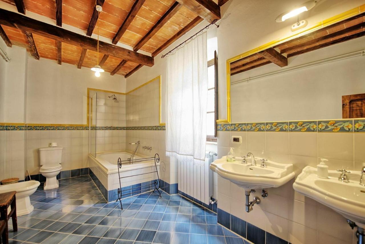 Villa Capolona By Posarellivillas Calbenzano Exteriör bild
